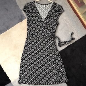 Old Navy Fit & Flare Tie-Belt Wrap Dress